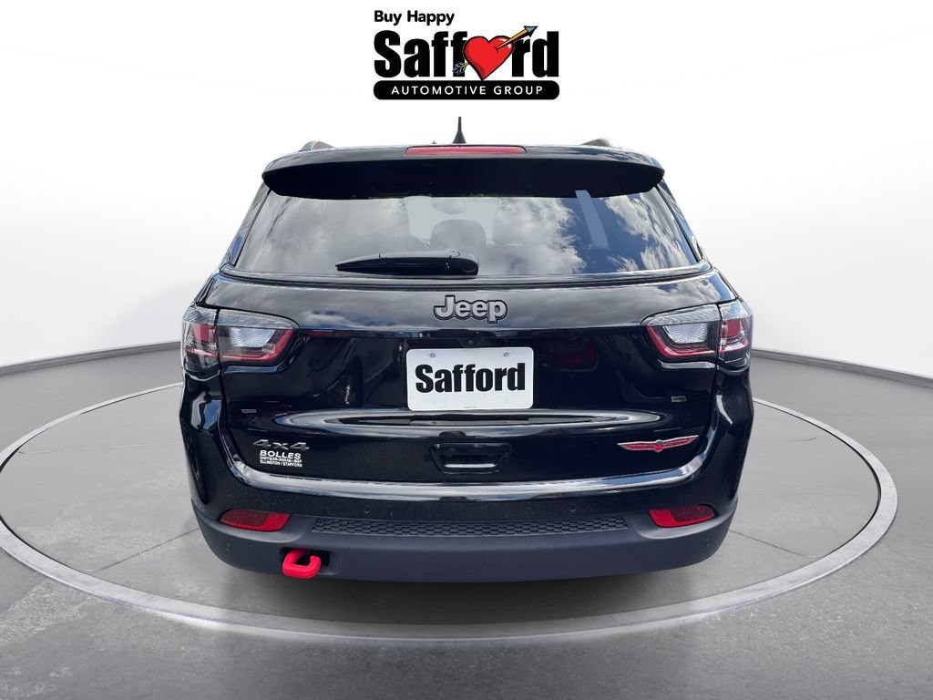 Used 2024 Jeep Compass Trailhawk w/ Trailhawk Elite Group AWD/4WD image 3