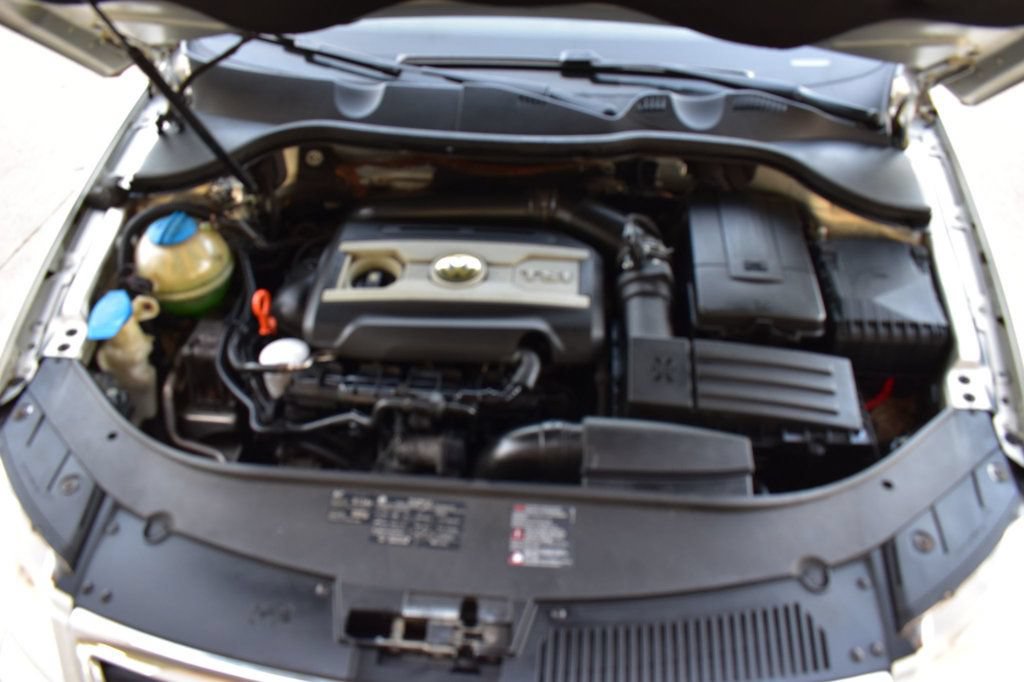 Used 2009 Volkswagen Passat Komfort FWD image 12