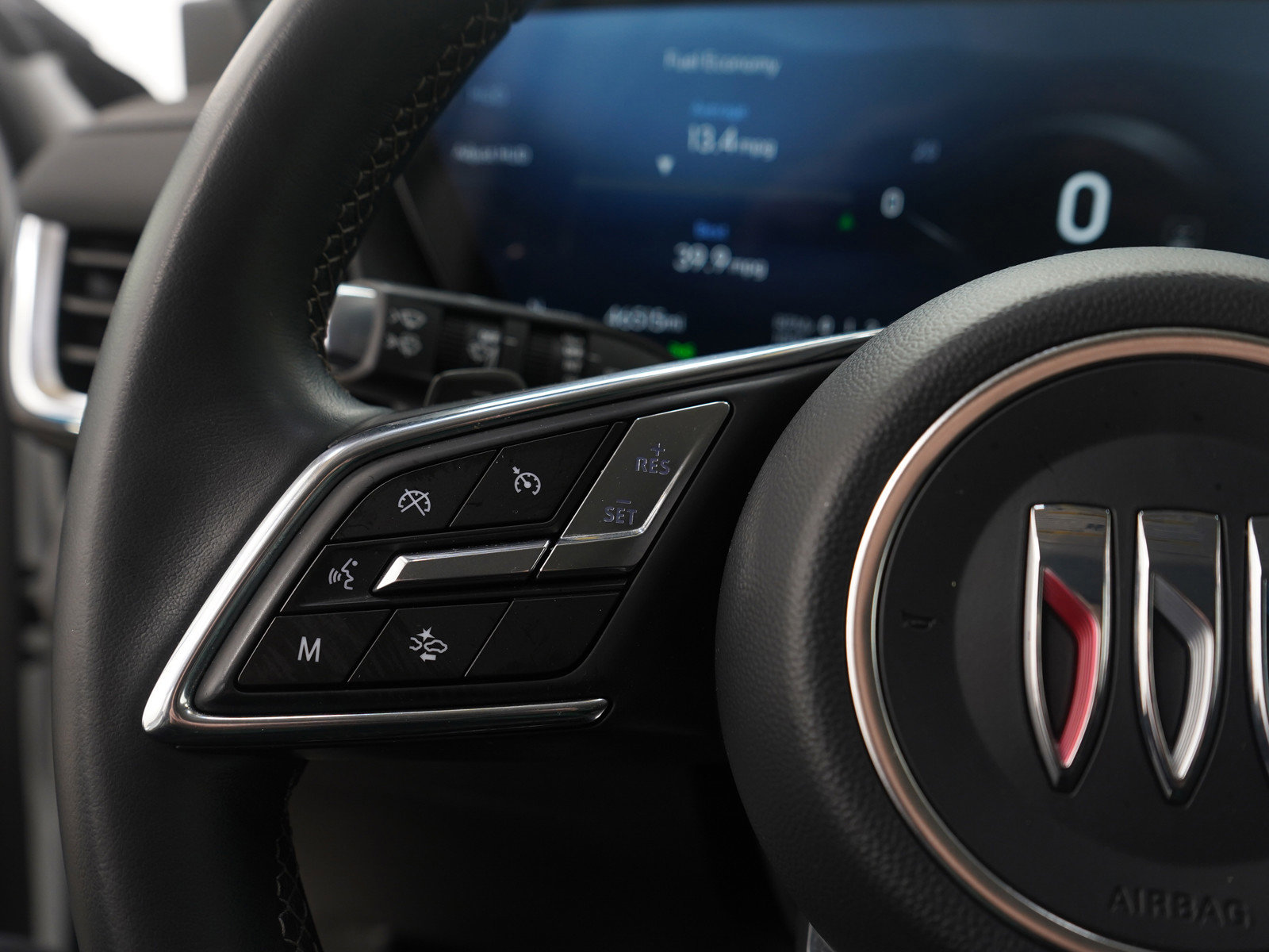 Used 2024 Buick Envision Preferred image 25