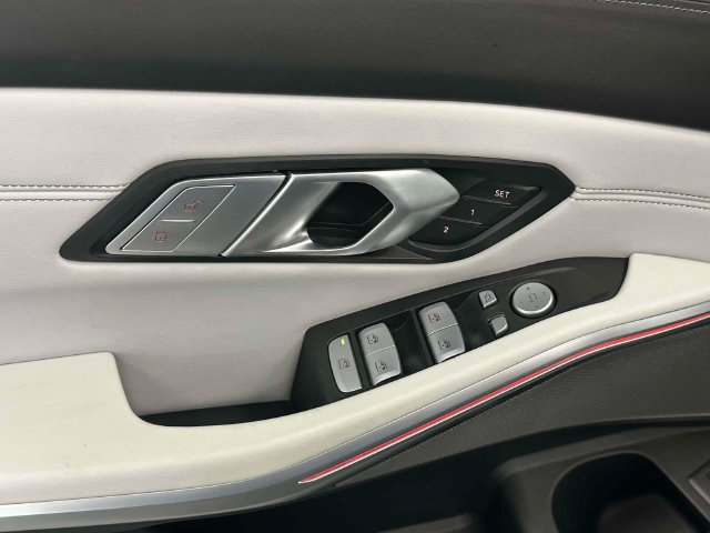 Used 2025 BMW M3 Competition AWD/4WD image 34