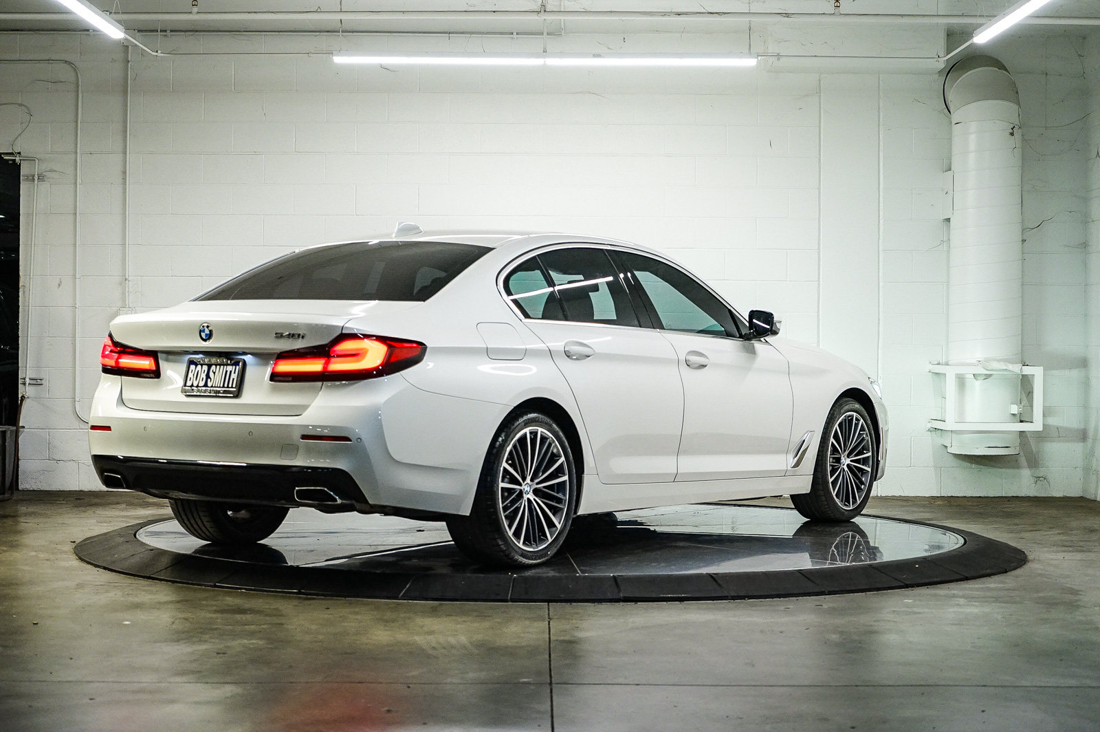 Certified 2023 BMW 540i w/ Premium Package RWD image 6