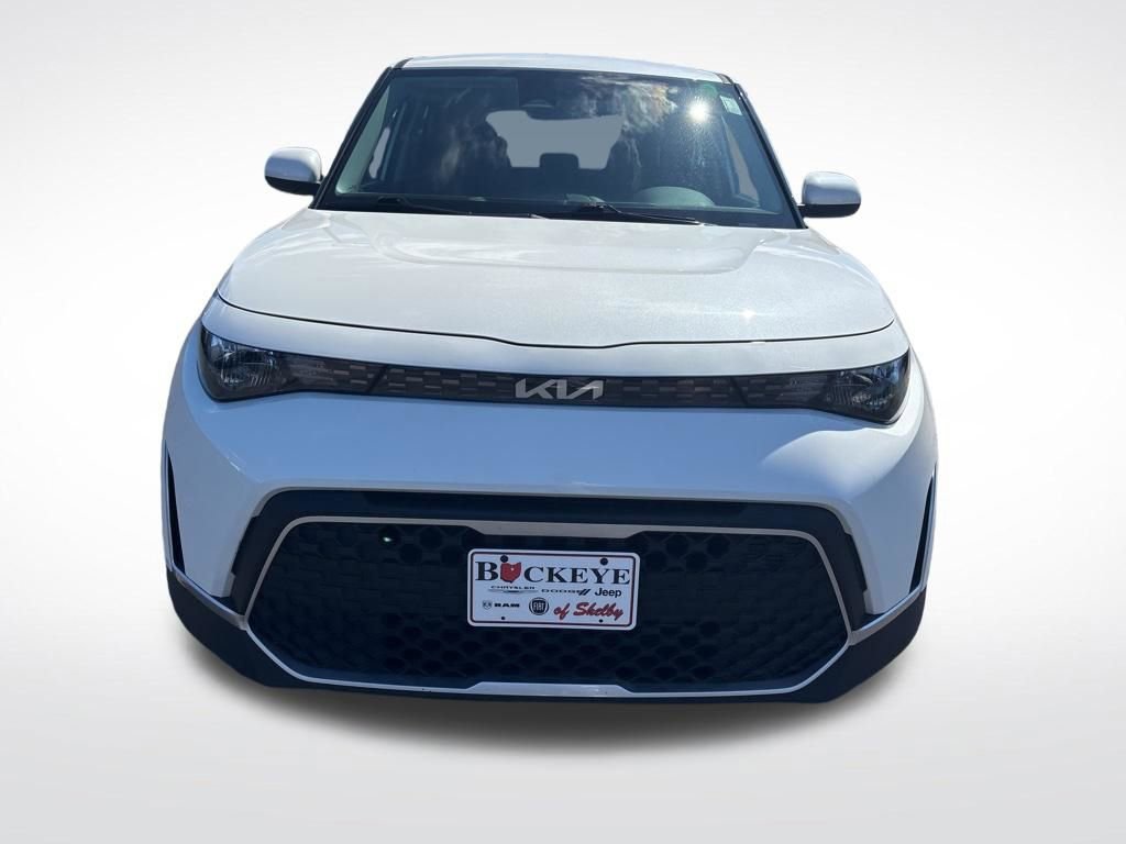 Used 2025 Kia Soul LX image 8