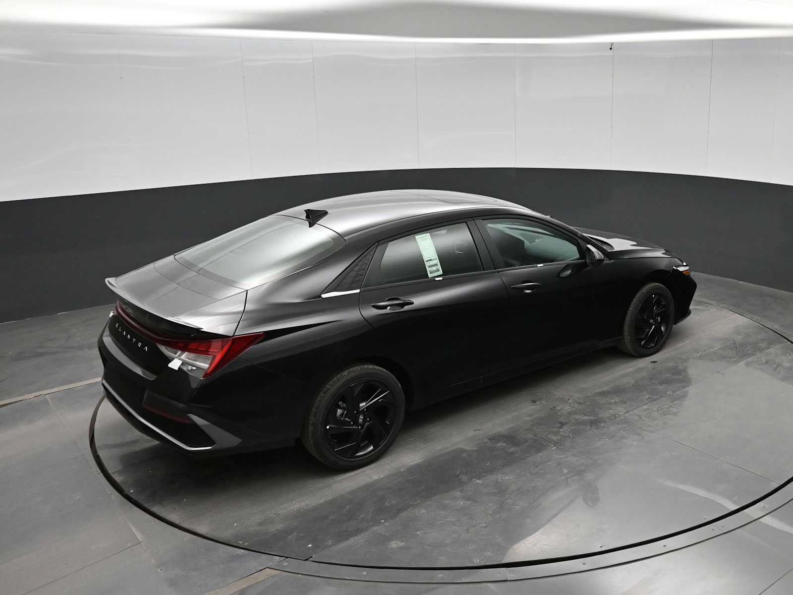 New 2026 Hyundai Elantra SEL Sport FWD image 28