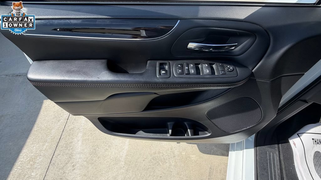Used 2020 Dodge Grand Caravan SE FWD image 22