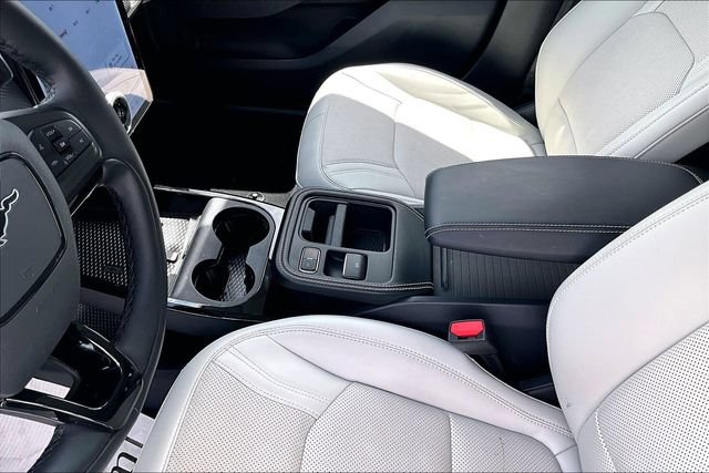 Used 2025 Ford Mustang Mach-E Premium AWD/4WD image 18