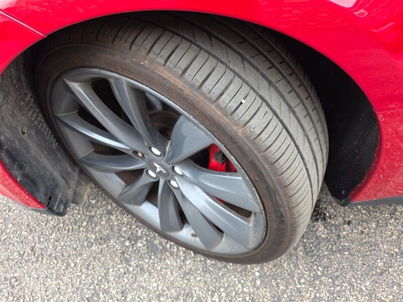 Used 2014 Tesla Model S P85 image 30