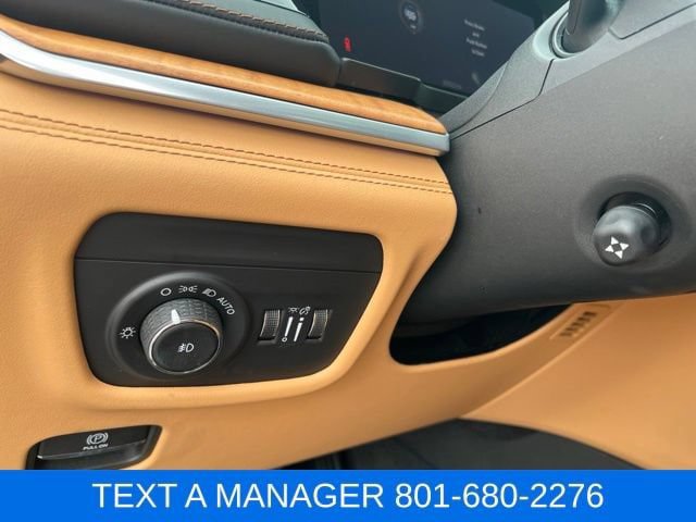Used 2022 Jeep Grand Cherokee Summit AWD/4WD image 19
