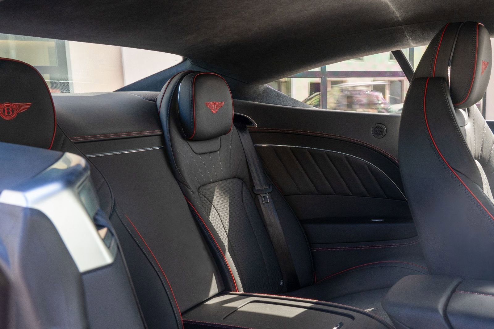 Used 2024 Bentley Continental GT image 27