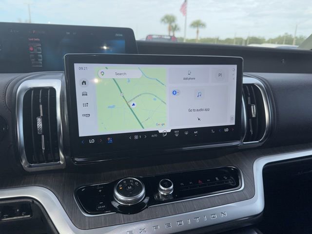 Used 2025 Ford Expedition Max Platinum w/ Platinum Ultimate Package image 12