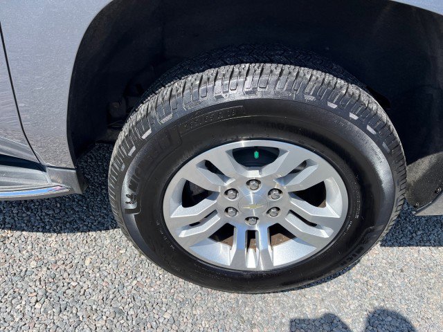 Used 2018 Chevrolet Suburban Premier AWD/4WD image 11