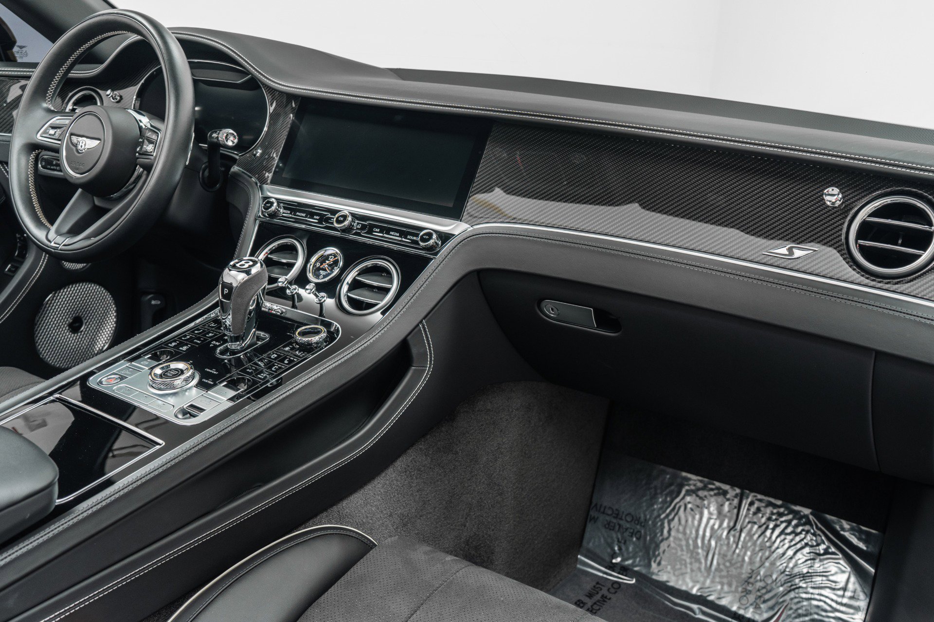 Used 2023 Bentley Continental GT V8 image 14