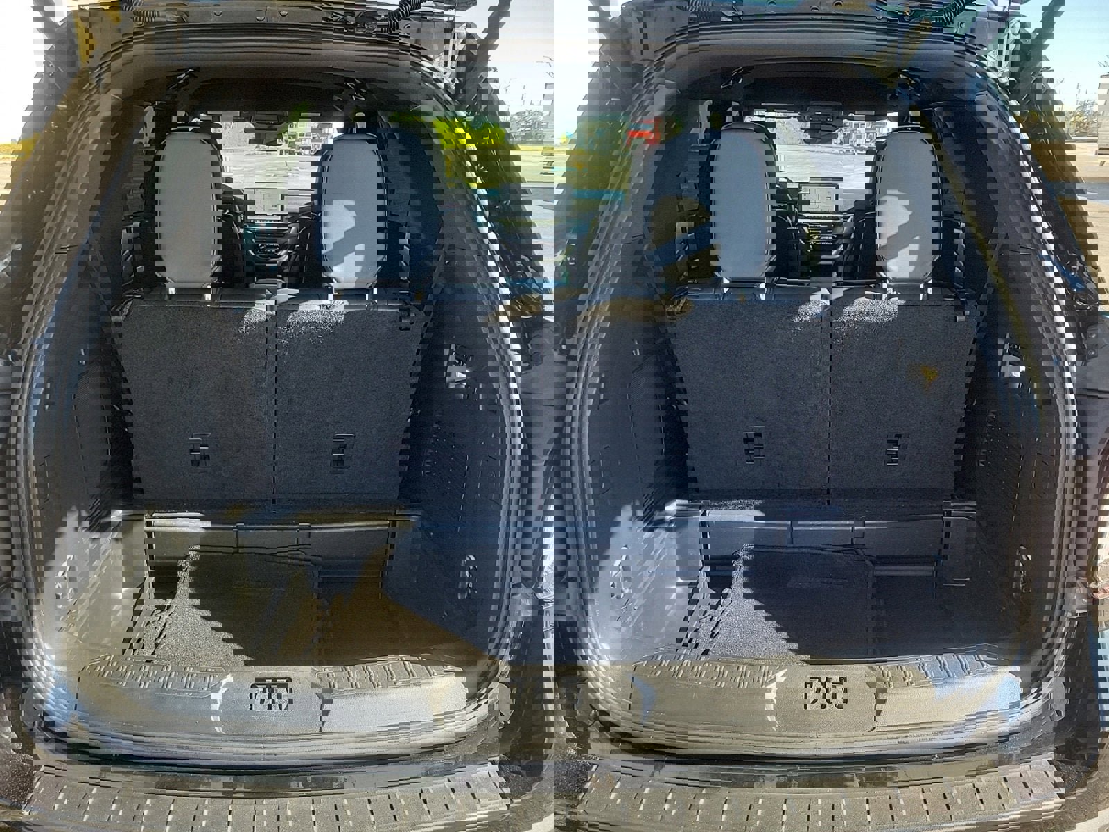 Used 2025 Ford Explorer ST image 8