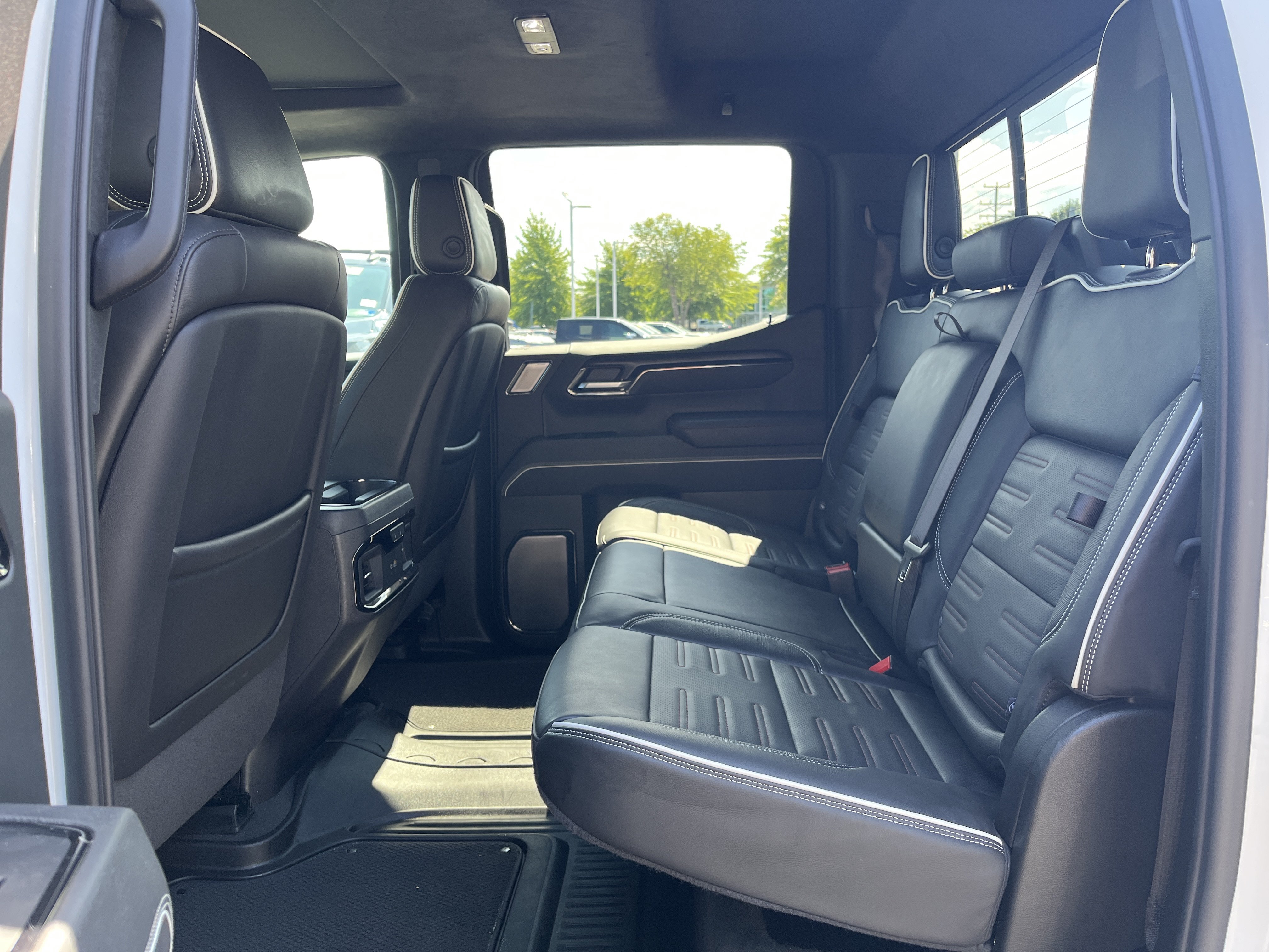Used 2024 GMC Sierra 1500 AT4X AWD/4WD image 34