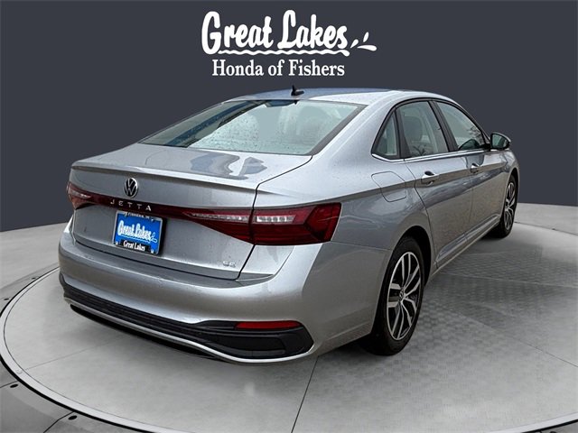 Used 2025 Volkswagen Jetta SE w/ Sunroof Package image 5