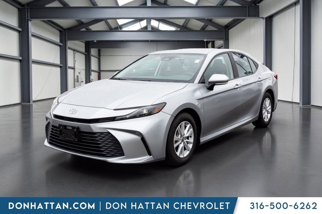 Used 2025 Toyota Camry LE FWD image 20