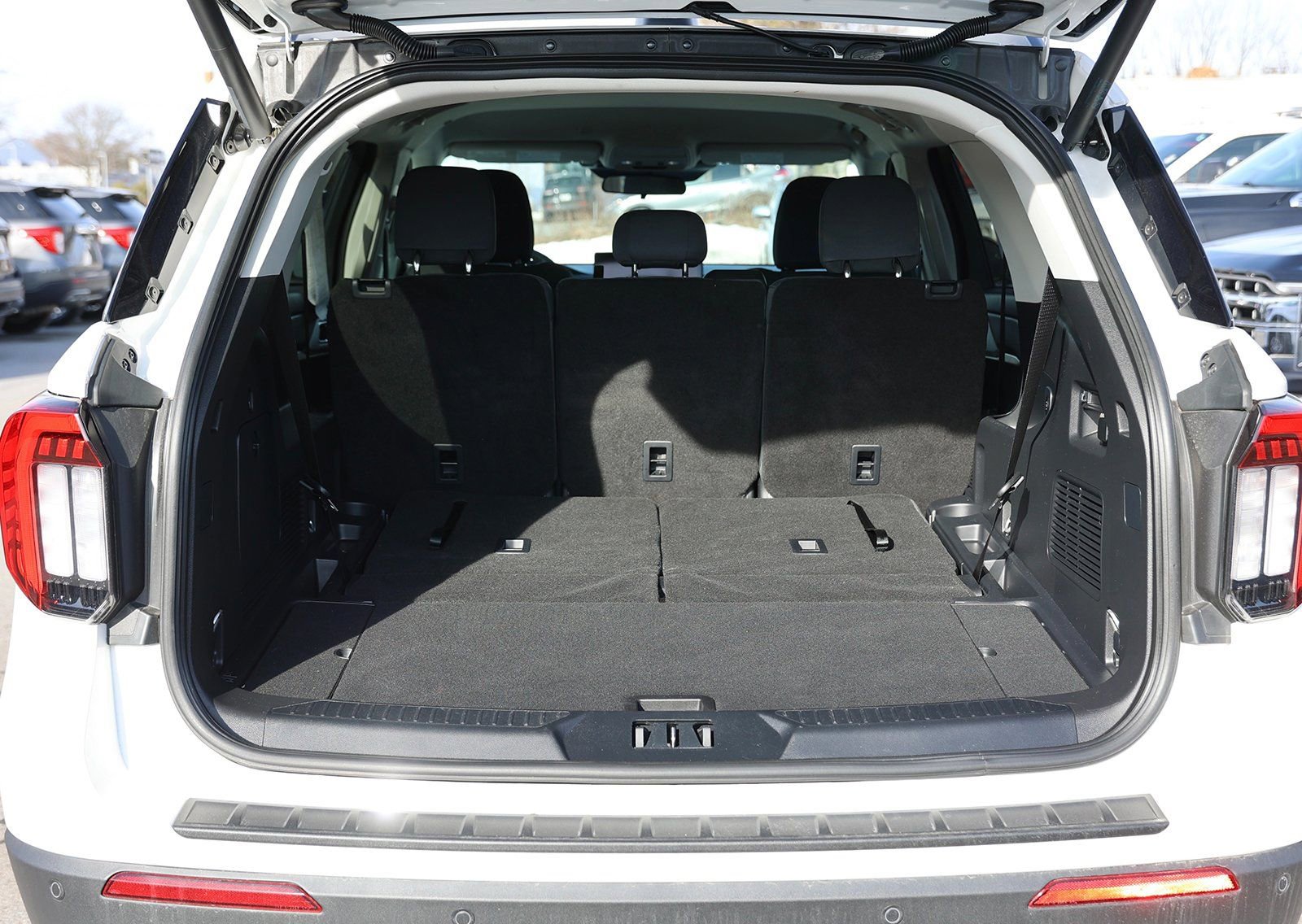 Used 2025 Ford Explorer Active image 15