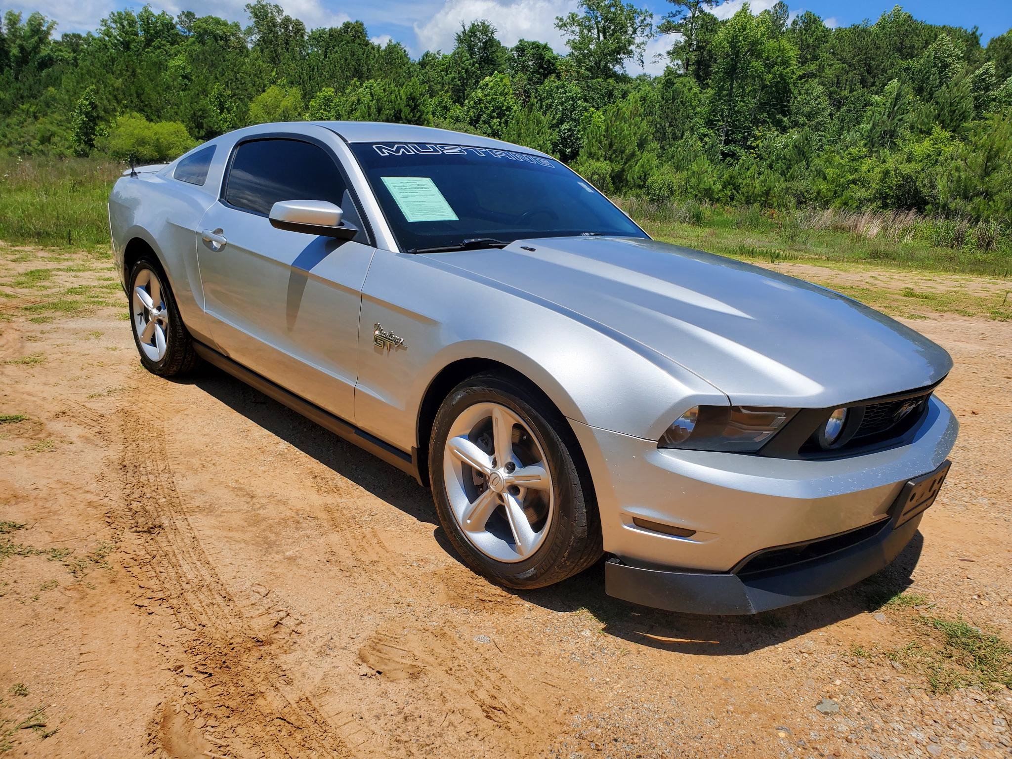 Used 2010 Ford Mustang GT Premium RWD image 11
