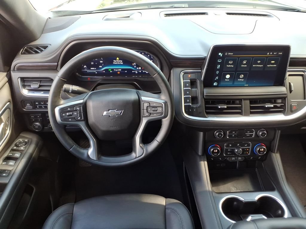 Certified 2023 Chevrolet Tahoe Z71 w/ Luxury Package AWD/4WD image 18