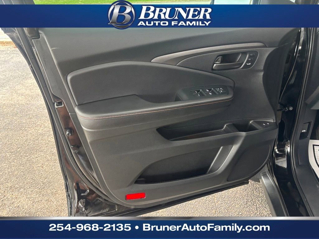 Used 2023 Honda Passport TrailSport image 11