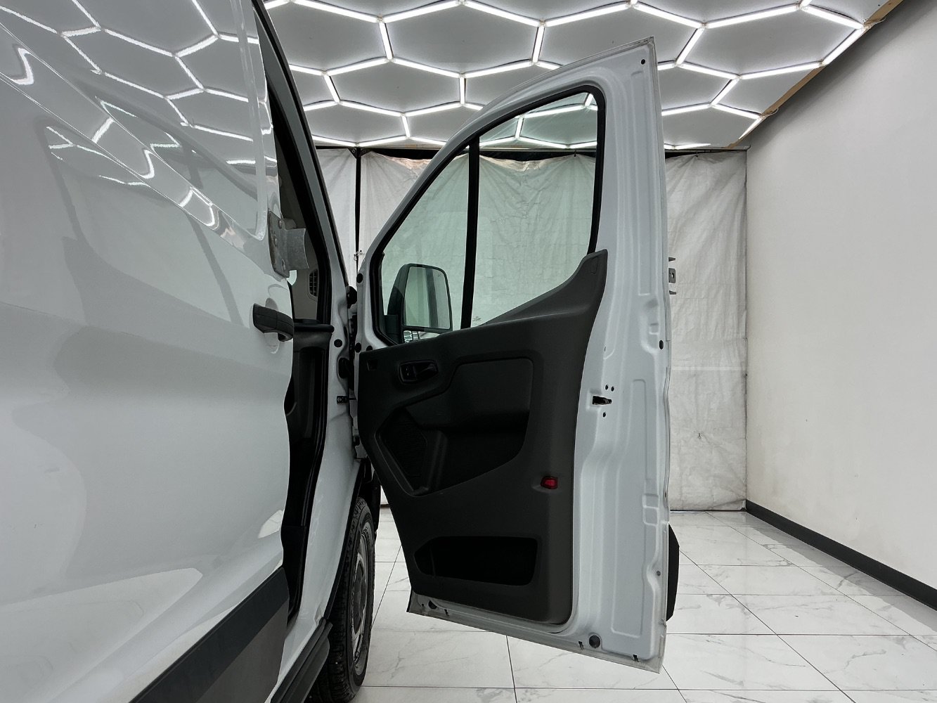 Used 2021 Ford Transit 250 Low Roof RWD image 19