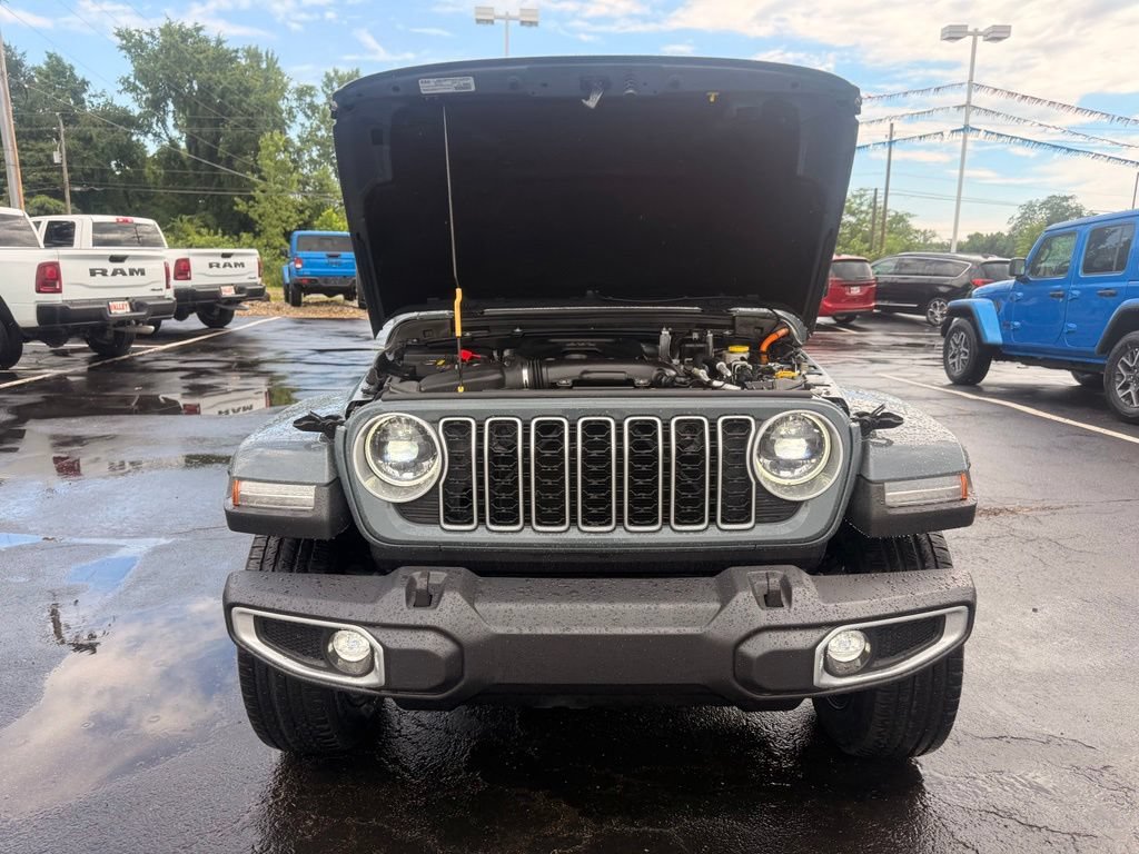 Used 2025 Jeep Wrangler Unlimited Sahara w/ Safety Group AWD/4WD image 58