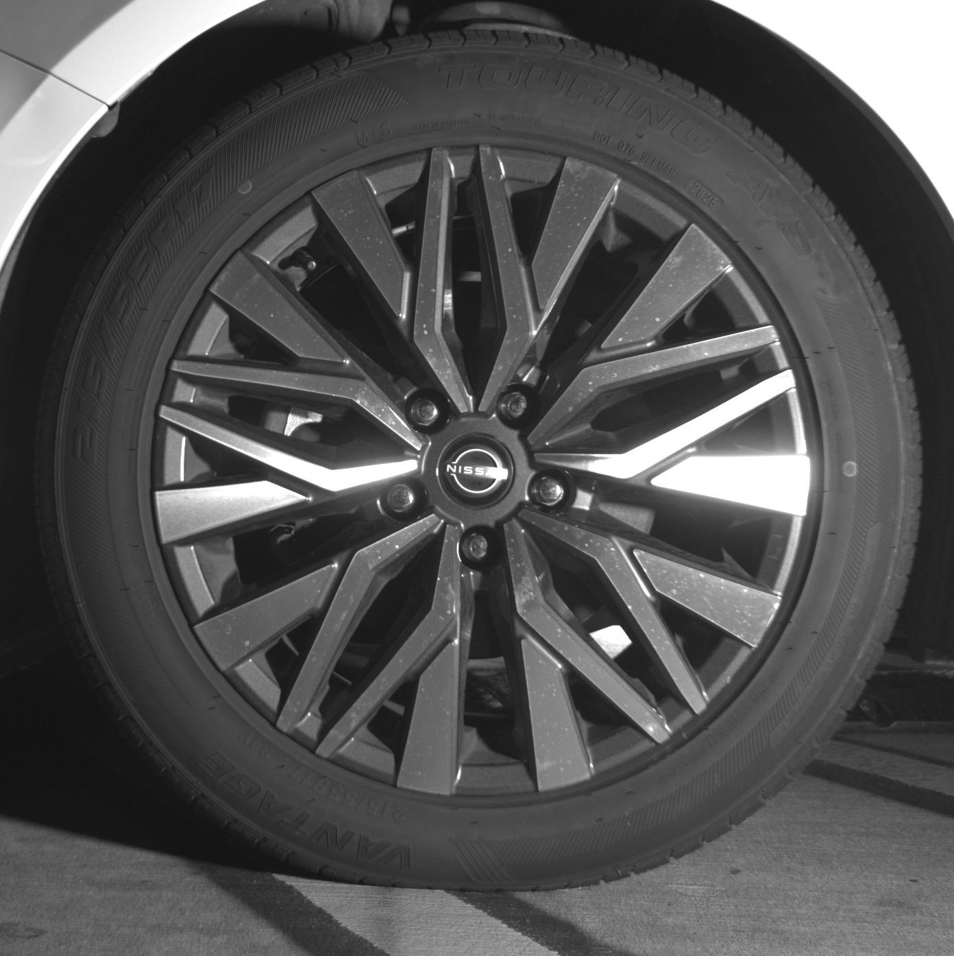 Used 2025 Nissan Altima 2.5 SV FWD image 12