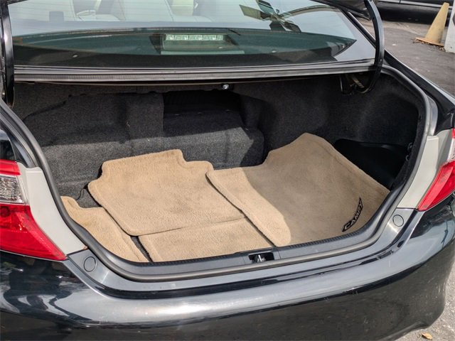 Used 2012 Toyota Camry XLE w/ Leather Pkg image 28