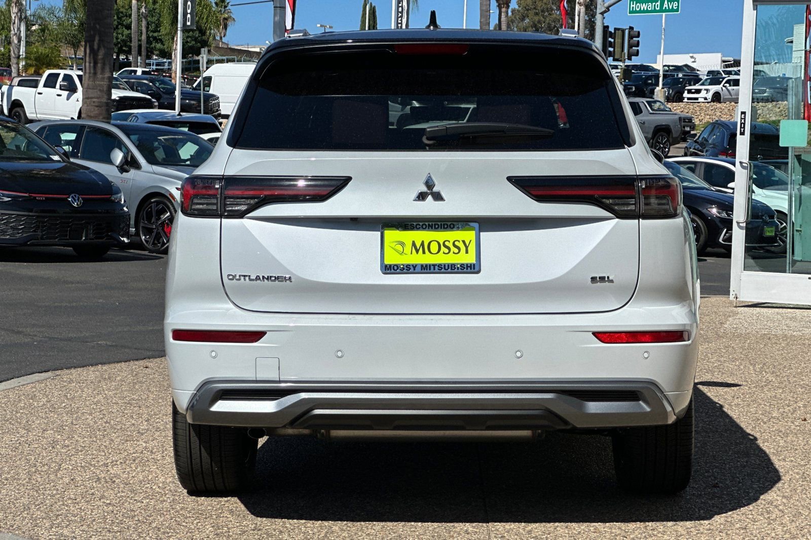 New 2025 Mitsubishi Outlander SEL image 5