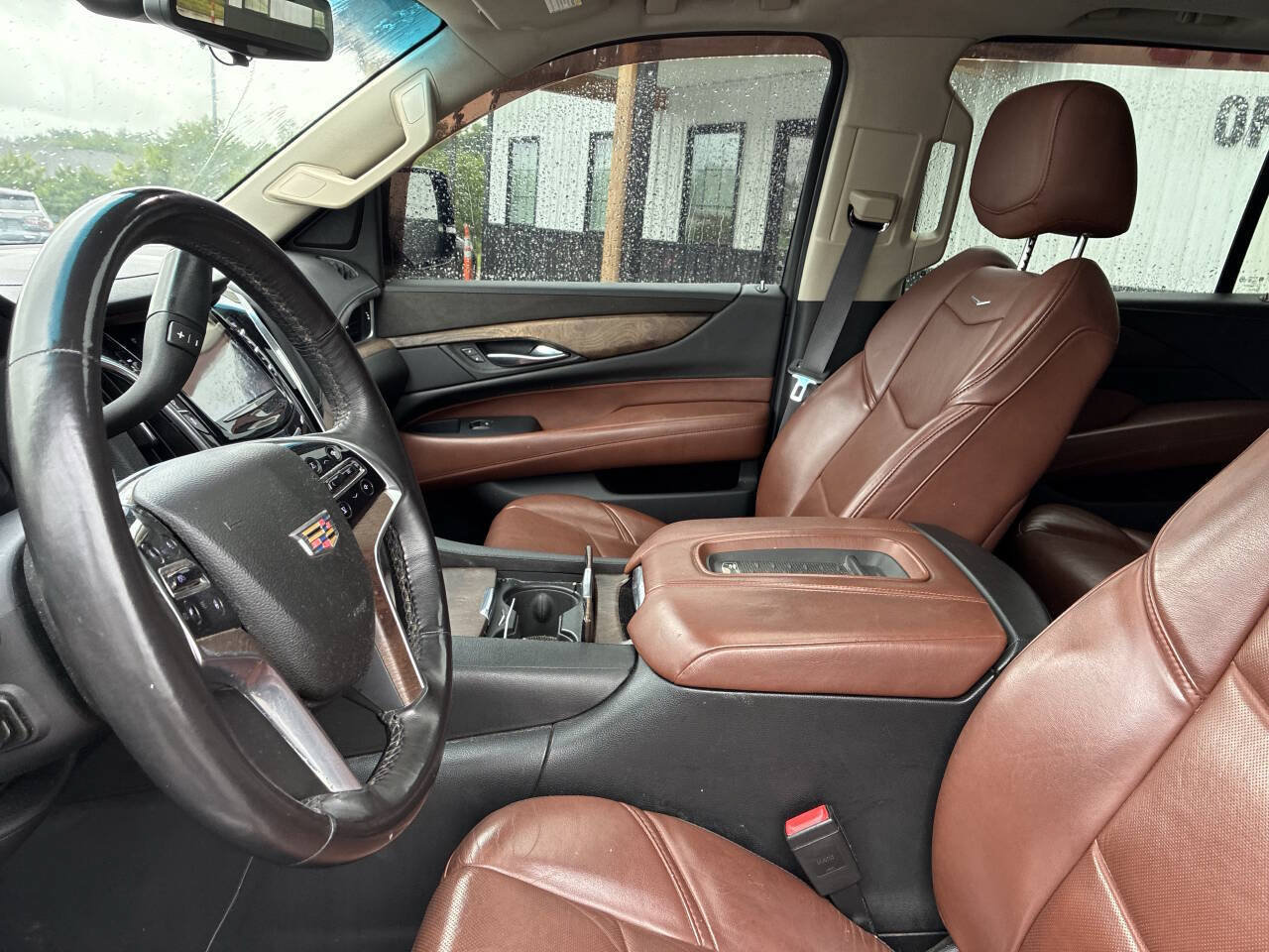 Used 2017 Cadillac Escalade ESV Luxury AWD/4WD image 15