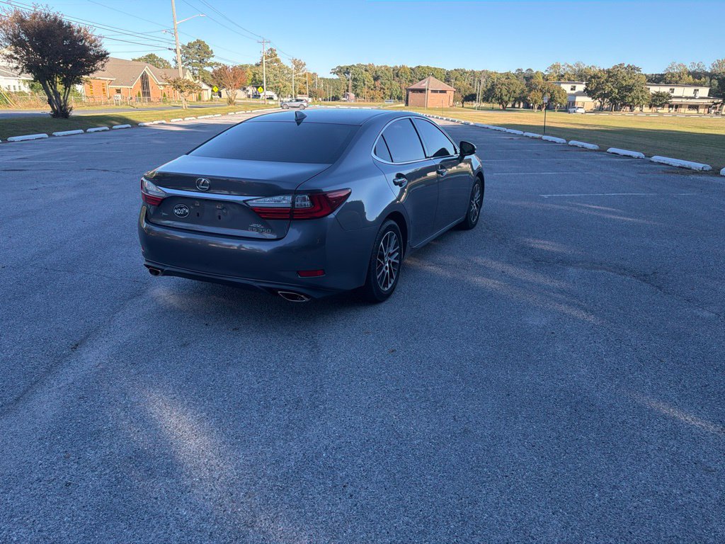 Used 2017 Lexus ES 350 w/ Navigation System Package FWD image 8