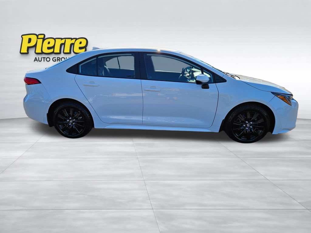 Used 2023 Toyota Corolla LE FWD image 6
