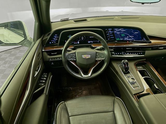 Used 2022 Cadillac Escalade Premium Luxury image 25