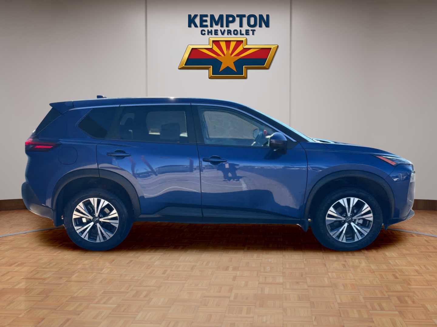 Used 2023 Nissan Rogue SV image 7