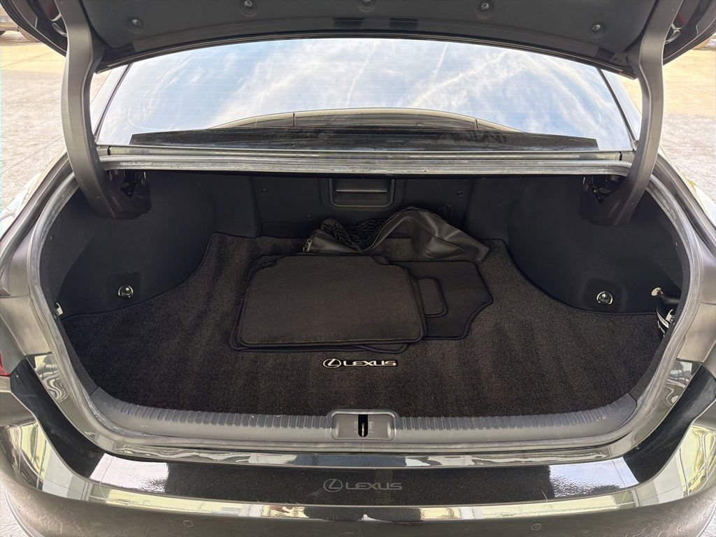 Used 2019 Lexus ES 300h w/ Premium Package image 21