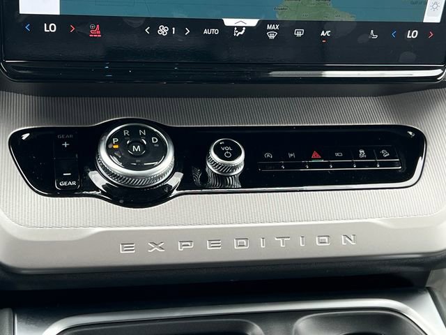 New 2026 Ford Expedition Active image 21