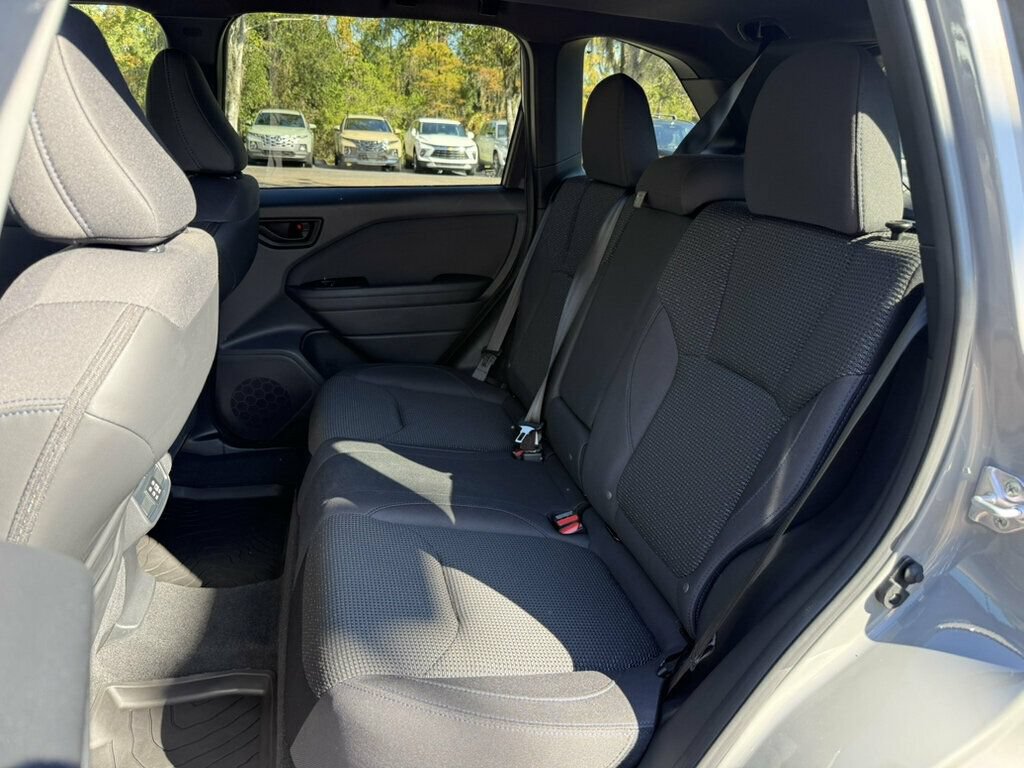 Used 2025 Subaru Forester Premium w/ Convenience Package #1 AWD/4WD image 8