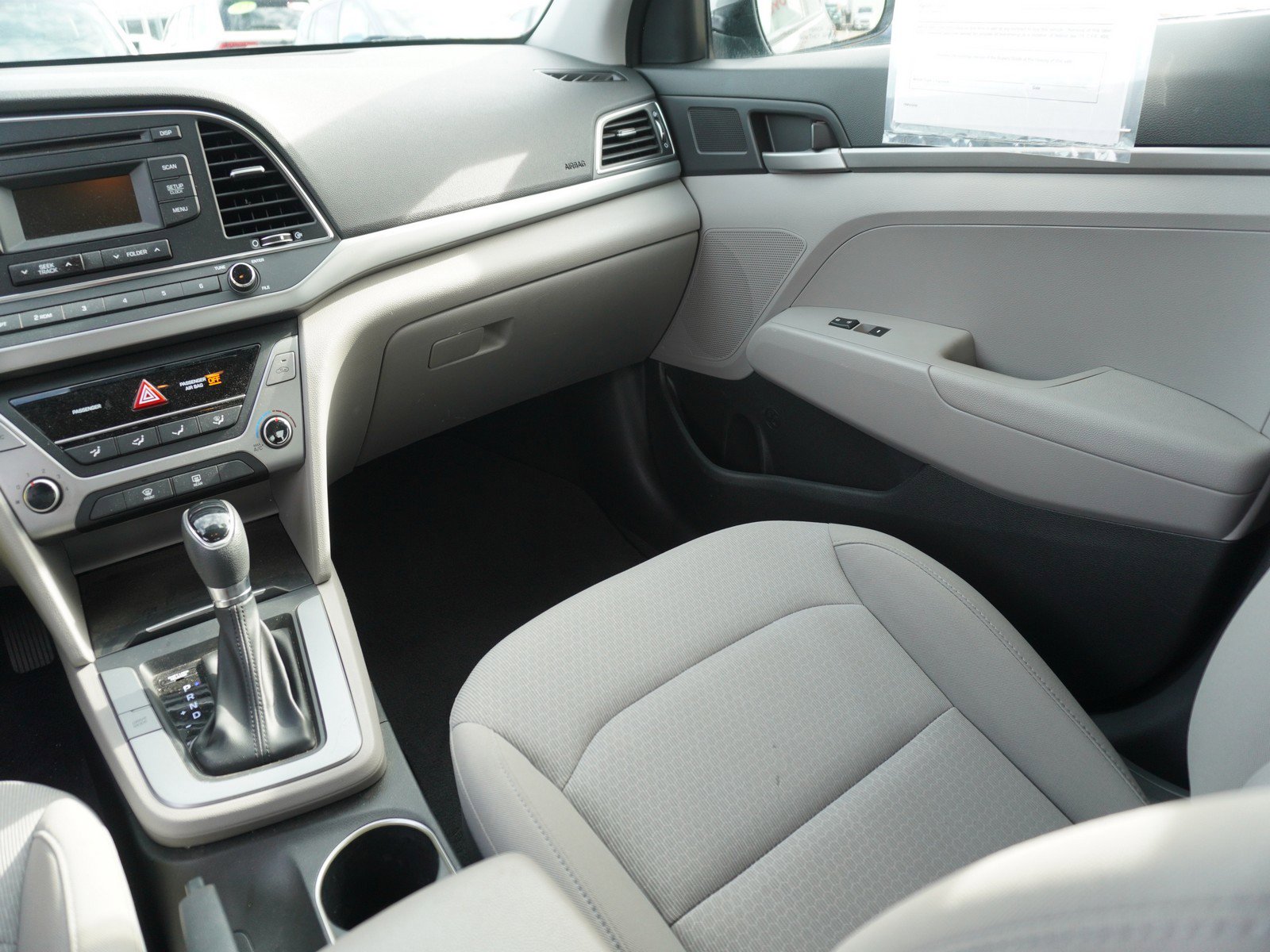 Used 2018 Hyundai Elantra SE image 15