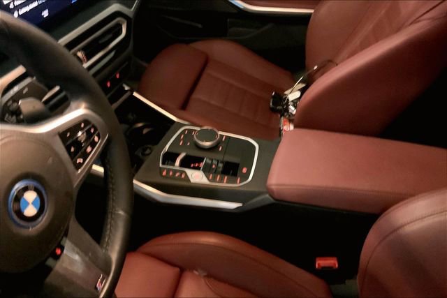 Used 2023 BMW 330e w/ M Sport Package RWD image 8