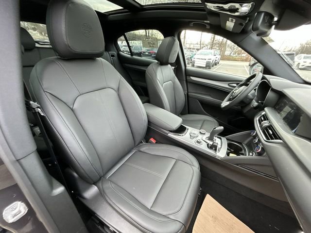 New 2026 Alfa Romeo Stelvio Sprint AWD/4WD image 15