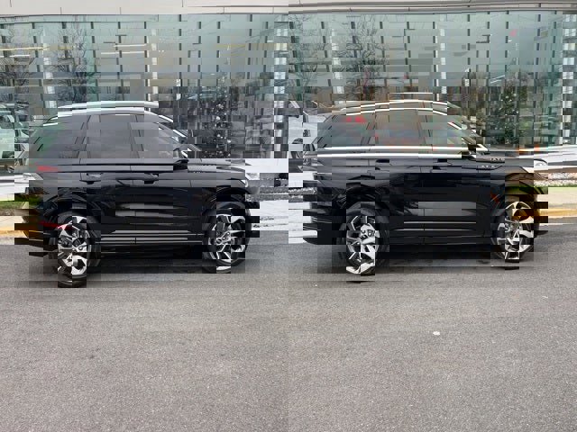 Used 2023 Lincoln Aviator Grand Touring w/ Equipment Group 301A image 9