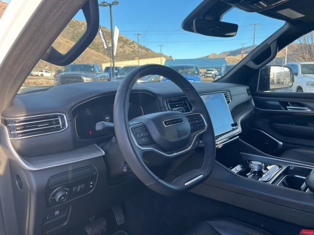 Used 2024 Jeep Wagoneer L Series II w/ Flexible Seating Group image 13