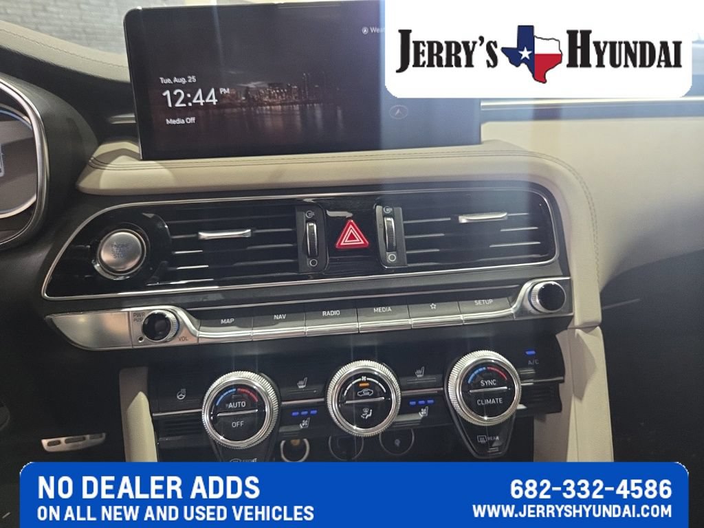 Used 2023 Genesis G70 3.3T w/ Sport Prestige Package RWD image 13