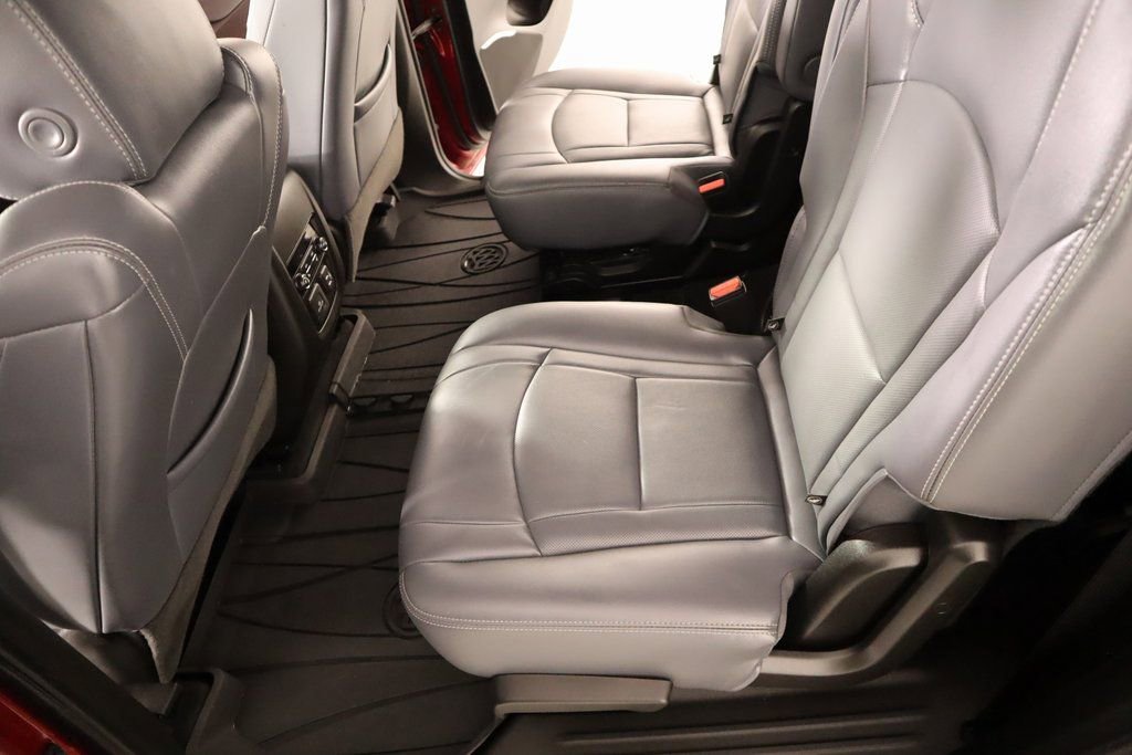 Used 2023 Buick Enclave Premium image 13