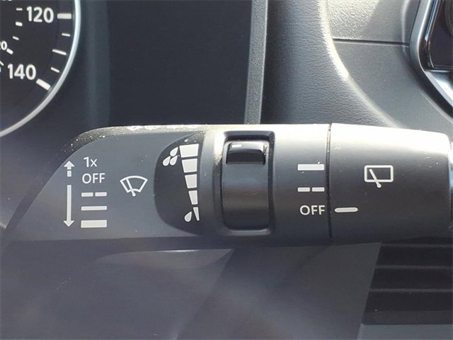 Used 2023 Nissan Rogue SV image 27