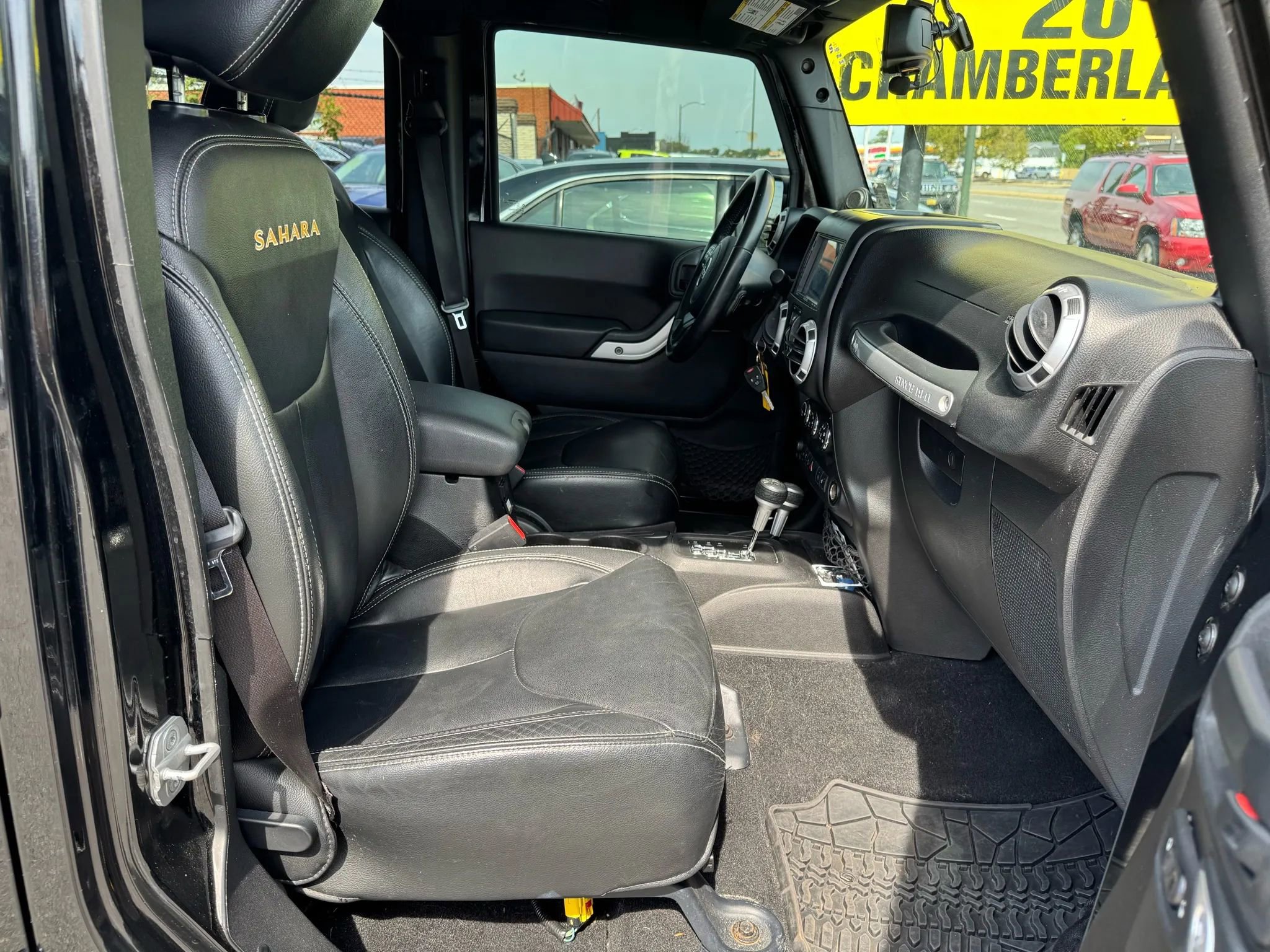 Used 2013 Jeep Wrangler Unlimited Sahara w/ Connectivity Group image 8