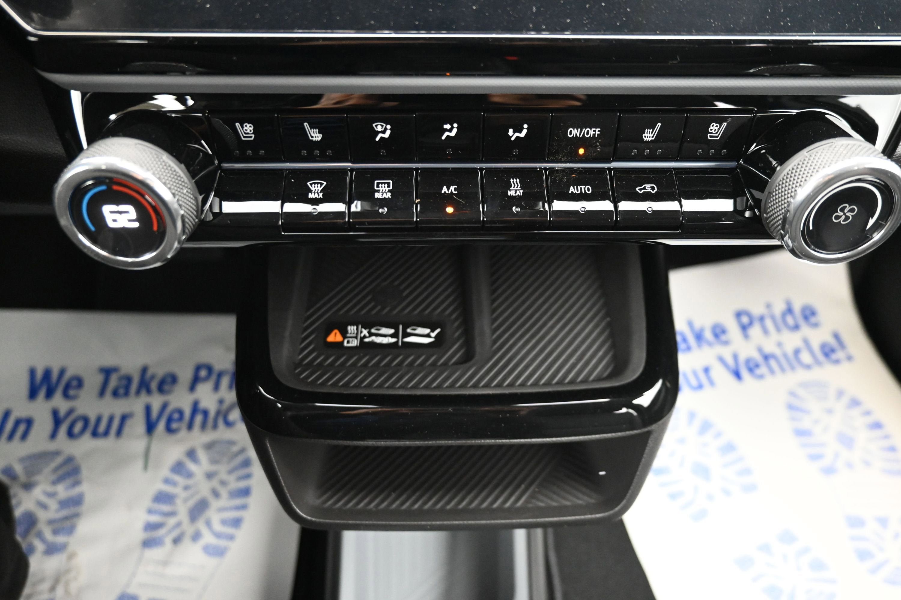 New 2027 Chevrolet Bolt RS w/ Technology Package FWD image 16