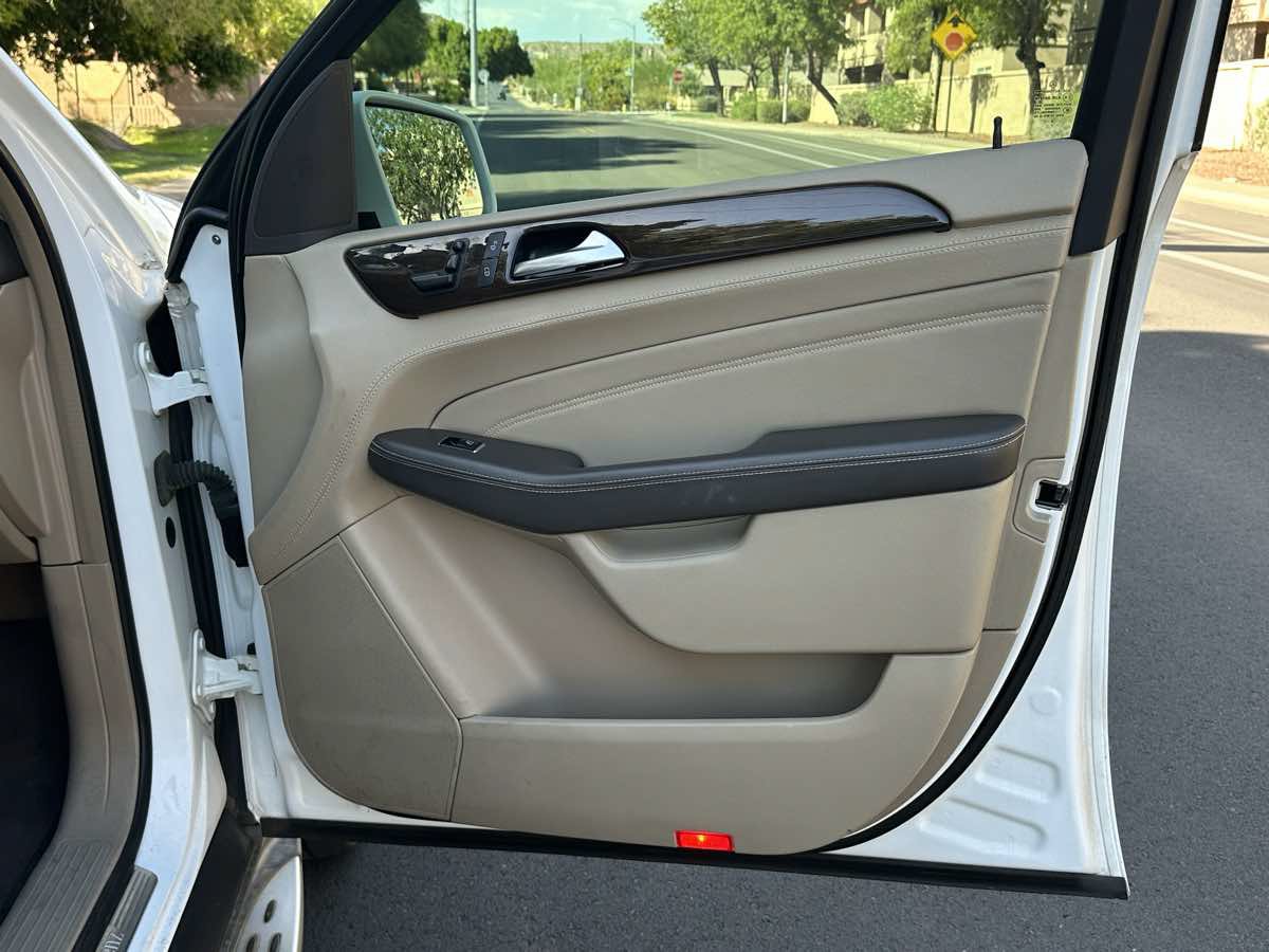 Used 2014 Mercedes-Benz ML 350 4MATIC w/ Premium 1 Package image 47