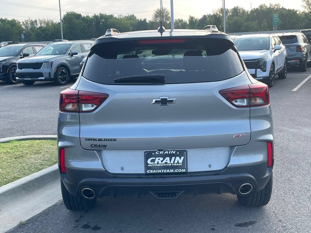 Used 2023 Chevrolet TrailBlazer RS w/ Sun and Liftgate Package FWD image 6