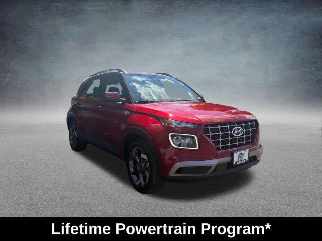 Used 2025 Hyundai Venue Limited FWD image 9