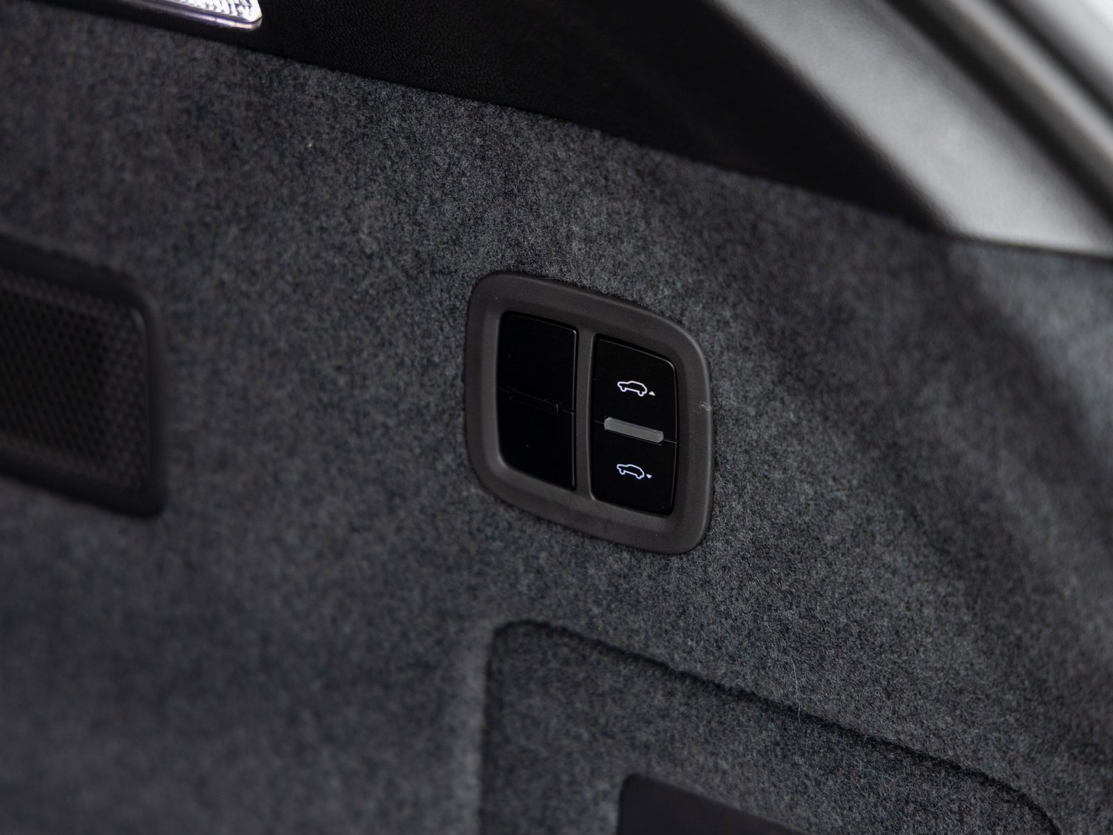 New 2025 Porsche Cayenne GTS image 47